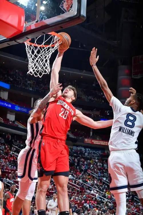 爱游戏线上-火箭队和太阳队打架